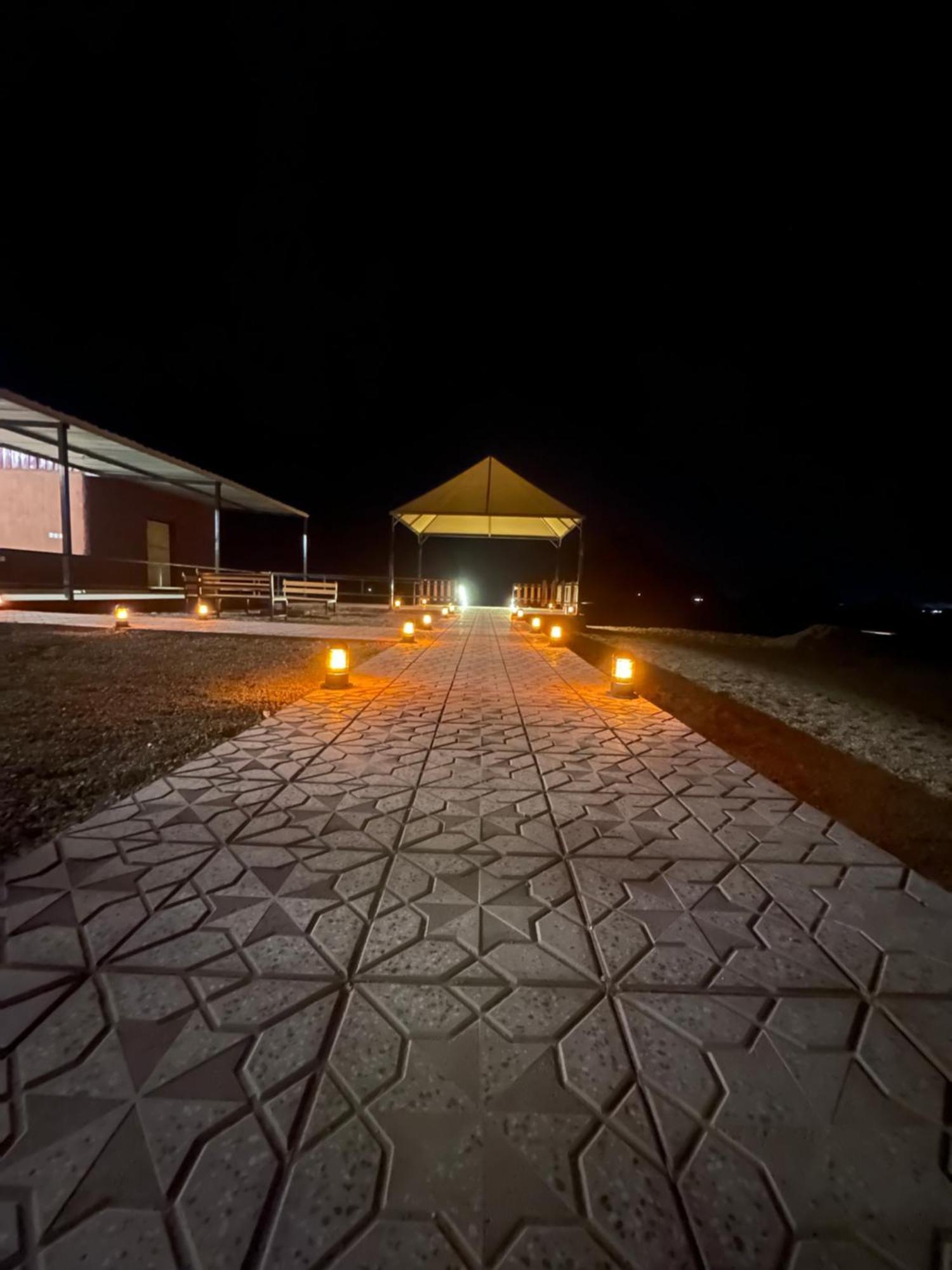 Victoria Luxury Camp